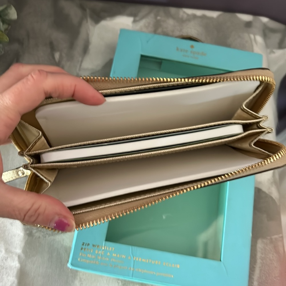 Kate Spade Gold Saffiano Leather Zip Around Wristlet Wallet Storybook Lining NIB - Picture 14 of 16